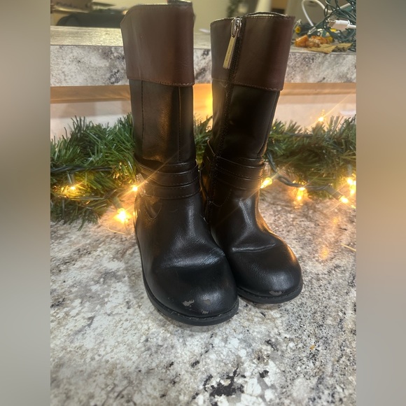 Kids Michael Kors Boots - Picture 8 of 8
